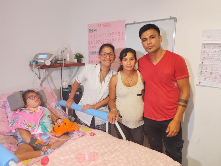 Morena es una niña de 9 años enferma y su padre se quedó sin trabajo.