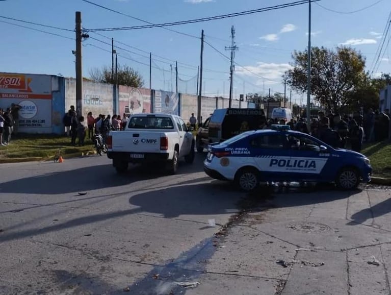 Motociclista murió arrollado por un tren en el interior de Córdoba