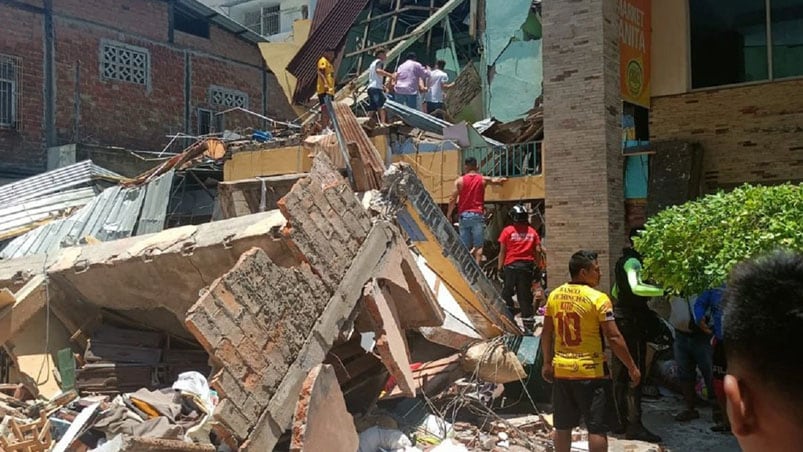 Muertes y varios heridos tras un terremoto en la costa del Pacífico. 