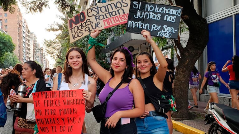 Mujeres volvieron a gritar contra la violencia de género y los femicidios. Foto: Silvia Pérez Ruiz/ElDoce.tv