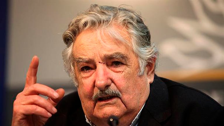 Mujica defendió a un funcionario de corrupción y lo comparó con Argentina.