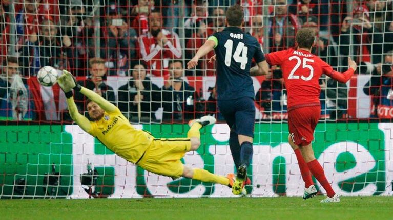 Müller tuvo un penal que pudo cambiar la historia, pero Oblak se hizo gigante en el arco.