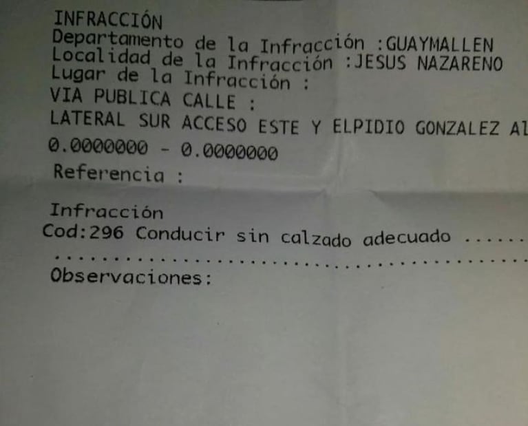 Multaron a un turista por manejar con sandalias en Mendoza: ¿qué pasa en Córdoba? 