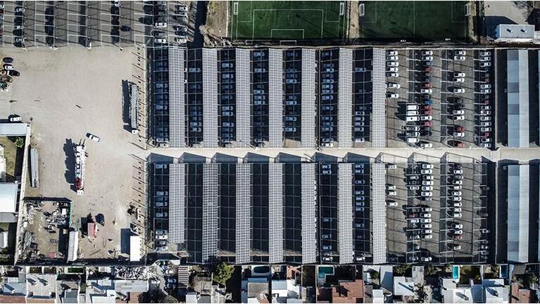 Mundo Maipú construyó el primer parque solar comunitario del sector privado en la Argentina