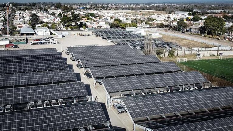 Mundo Maipú construyó el primer parque solar comunitario del sector privado en la Argentina