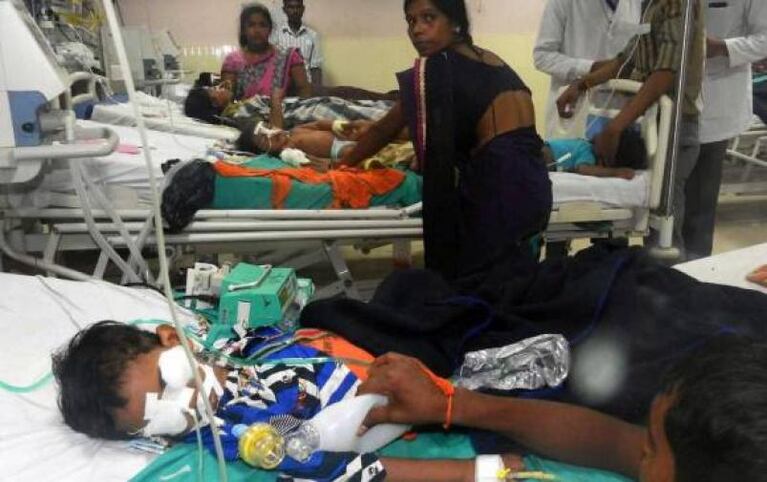 Murieron más de 60 niños en un hospital de la India