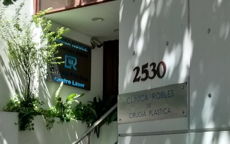 Murió tras realizarse un implante dental: hay dos médicos detenidos y una clínica clausurada