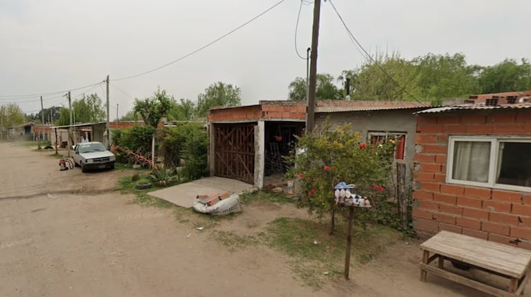 Murió un guardia y presumen que el ataque estuvo a cargo de su hijastro. Imagen: Google Street View. 
