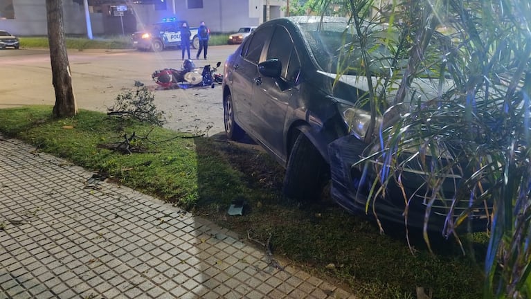 Murió un joven de 24 años al chocar en moto contra un auto en el sur de Córdoba
