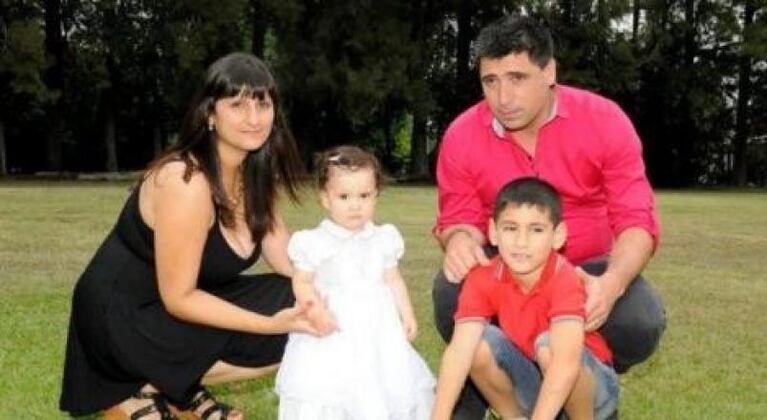 Murió una familia argentina tras chocar con ladrones