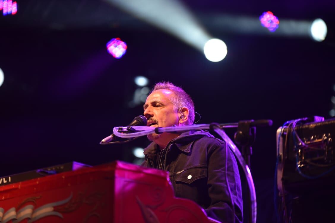 Música, sabores y tradición: lo mejor de la primera noche, con Luciano Pereyra y Alejandro Lerner. / Foto: Lucio Casalla ElDoce.tv