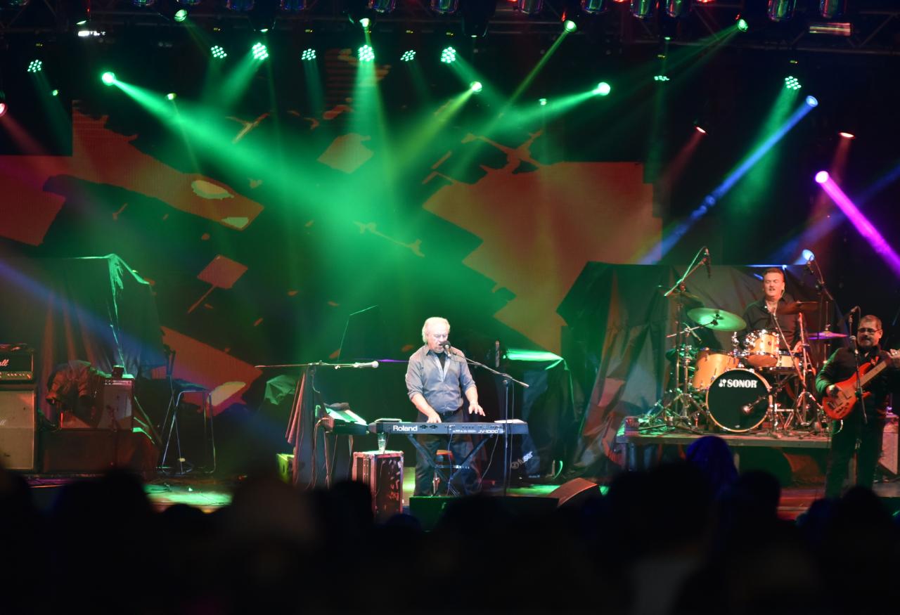 Música, sabores y tradición: lo mejor de la primera noche, con Luciano Pereyra y Alejandro Lerner. / Foto: Lucio Casalla ElDoce.tv
