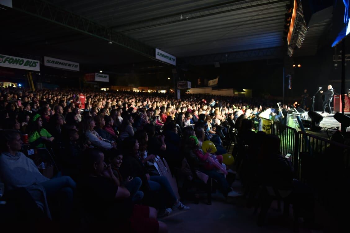 Música, sabores y tradición: lo mejor de la primera noche, con Luciano Pereyra y Alejandro Lerner. / Foto: Lucio Casalla ElDoce.tv