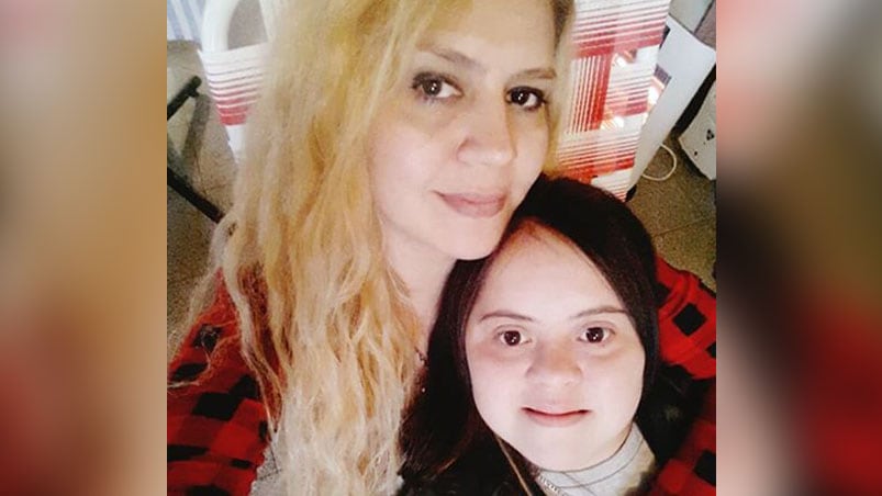 Natalia junto a Tatiana, su hija fallecida.