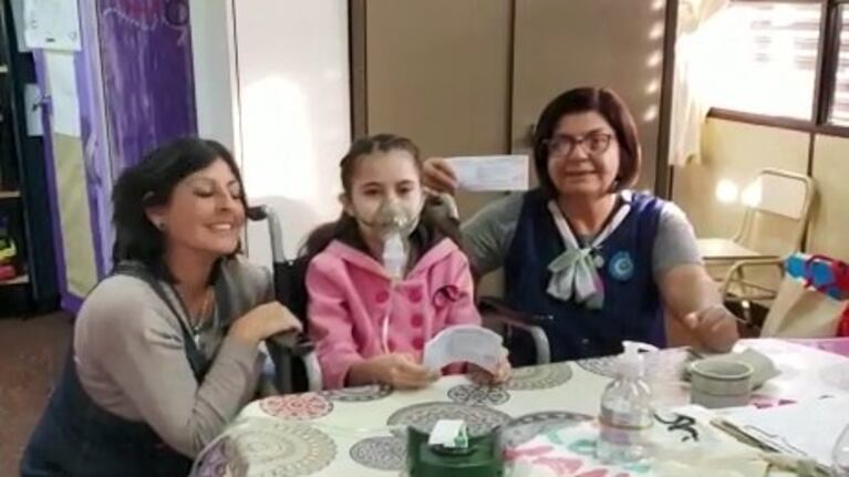 Necesita materiales para arreglar su casa y una heladera para sus remedios.