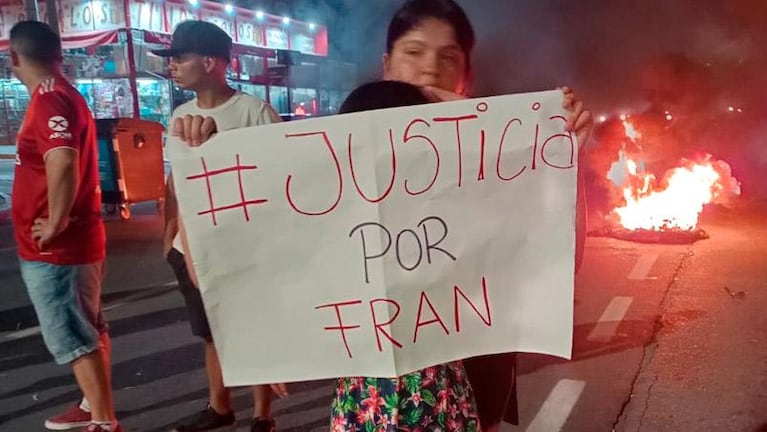Nena asesinada en Córdoba: el dolor de la familia y el drama de todo un barrio