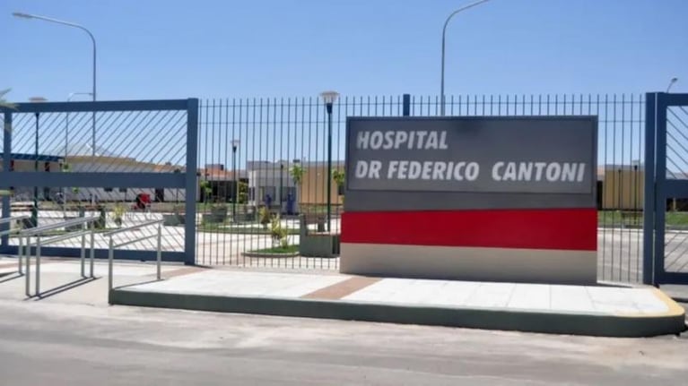 Nene tenía dolor de panza, le diagnosticaron golpe de calor y murió: la denuncia del papá