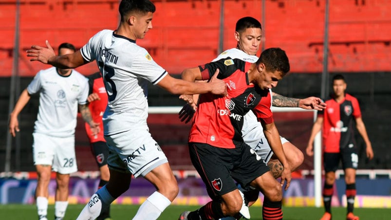 Newell's dio vuelta a Talleres en el segundo tiempo.