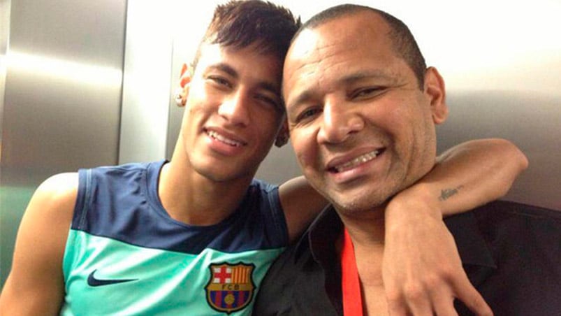 Neymar hijo y Neymar padre, cuando el brasilero jugaba en Barcelona.