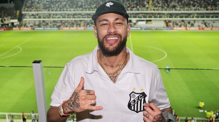 Neymar volverá a vestir la camiseta del Santos y tendrá tres compañeros argentinos. (Foto: Santosfc)