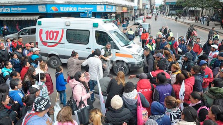 Ni Una Menos en Tucumán está de luto: un taxista atropelló a una manifestante