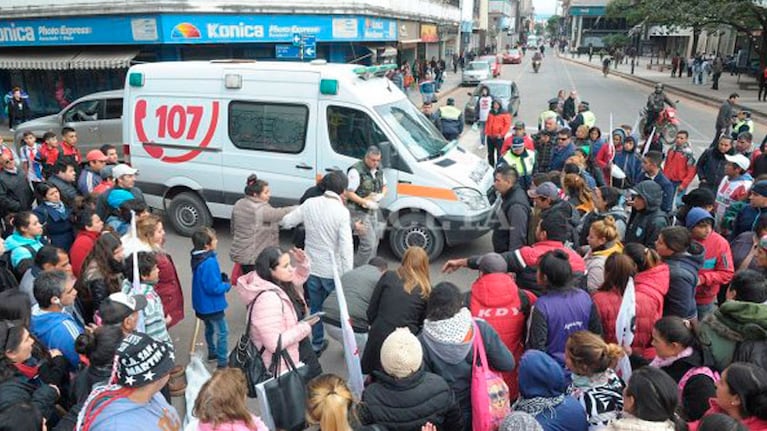 Ni Una Menos en Tucumán está de luto: un taxista atropelló a una manifestante