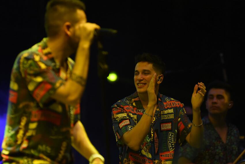 Nico Sattler y el Chino Herrera hicieron bailar a todos en el Anfiteatro. Foto: Lucio Casalla / ElDoce.tv.