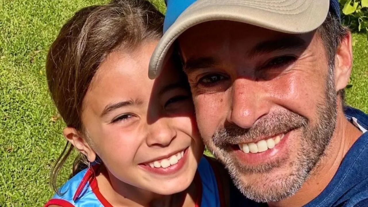 Nicolás Cabré  y Rufina