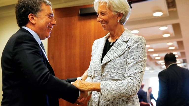 Nicolás Dujovne con Christine Lagarde tras la reunión en Washington.