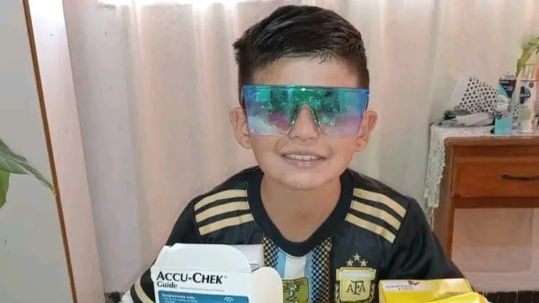 Niño con diabetes viajó de Cruz de Eje a Córdoba para un control, pero se le perdió su glucómetro y pide ayuda
