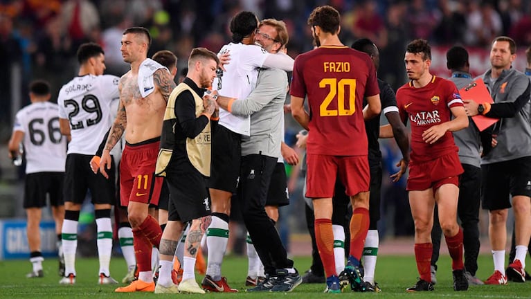 No hubo milagro y el equipo de Jürgen Klopp festejó en Italia. Foto: Reuters.