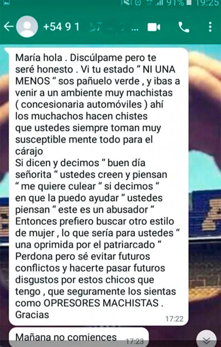 No la contrataron en una concesionaria de autos por ser "pañuelo verde"