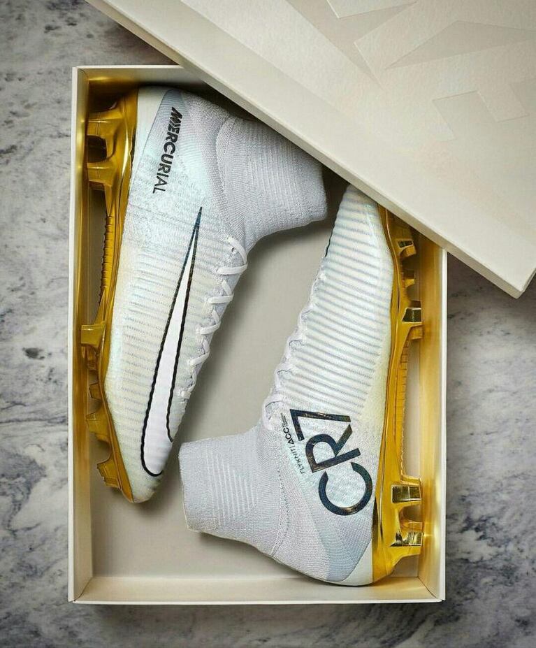 ¡No sólo el balón! Los botines de oro de Cristiano Ronaldo