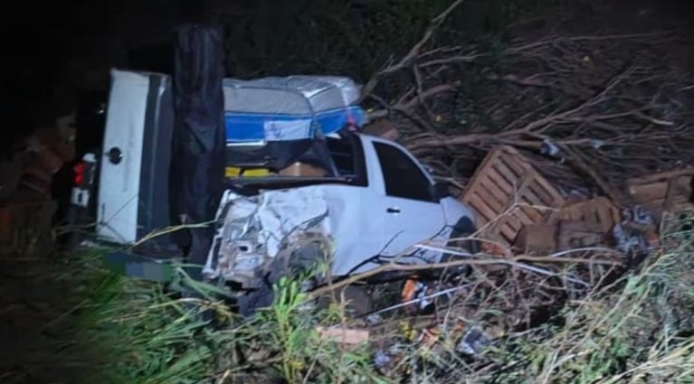 No vio un corte de la Caminera y se llevó puesto el control: una mujer muerta y nueve heridos