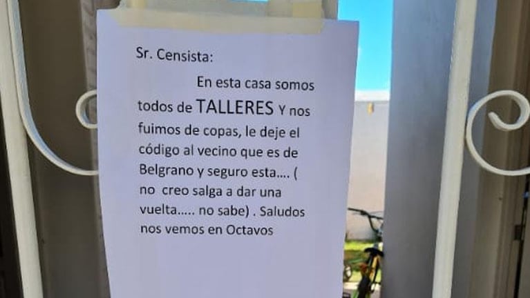 "Nos fuimos de copas": el cartel viral de una familia de Talleres a los censistas