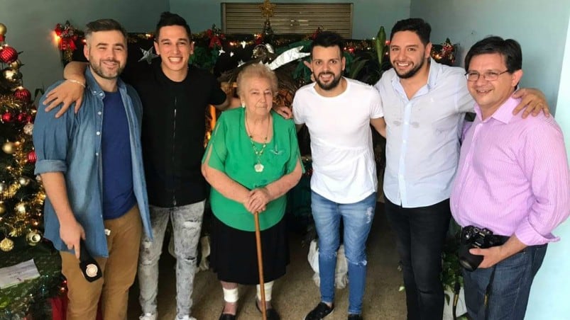 Noticiero Doce, Cuarteteando.com y Chipote en el pesebre de la abuela del Chino