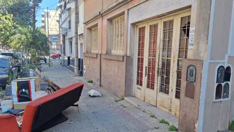 Noticiero Doce recorrió la "casa del horror" del femcidio de Agostina. (Foto: Juan Pablo Frattini/El Doce)