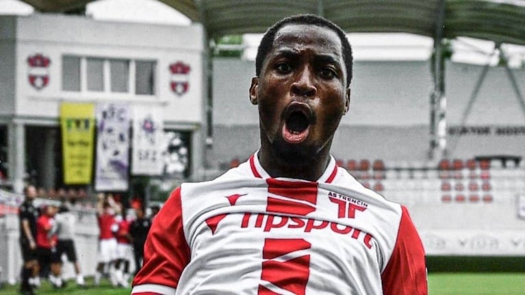 Nsumoh, el trotamundos que vestirá la camiseta de Riestra.