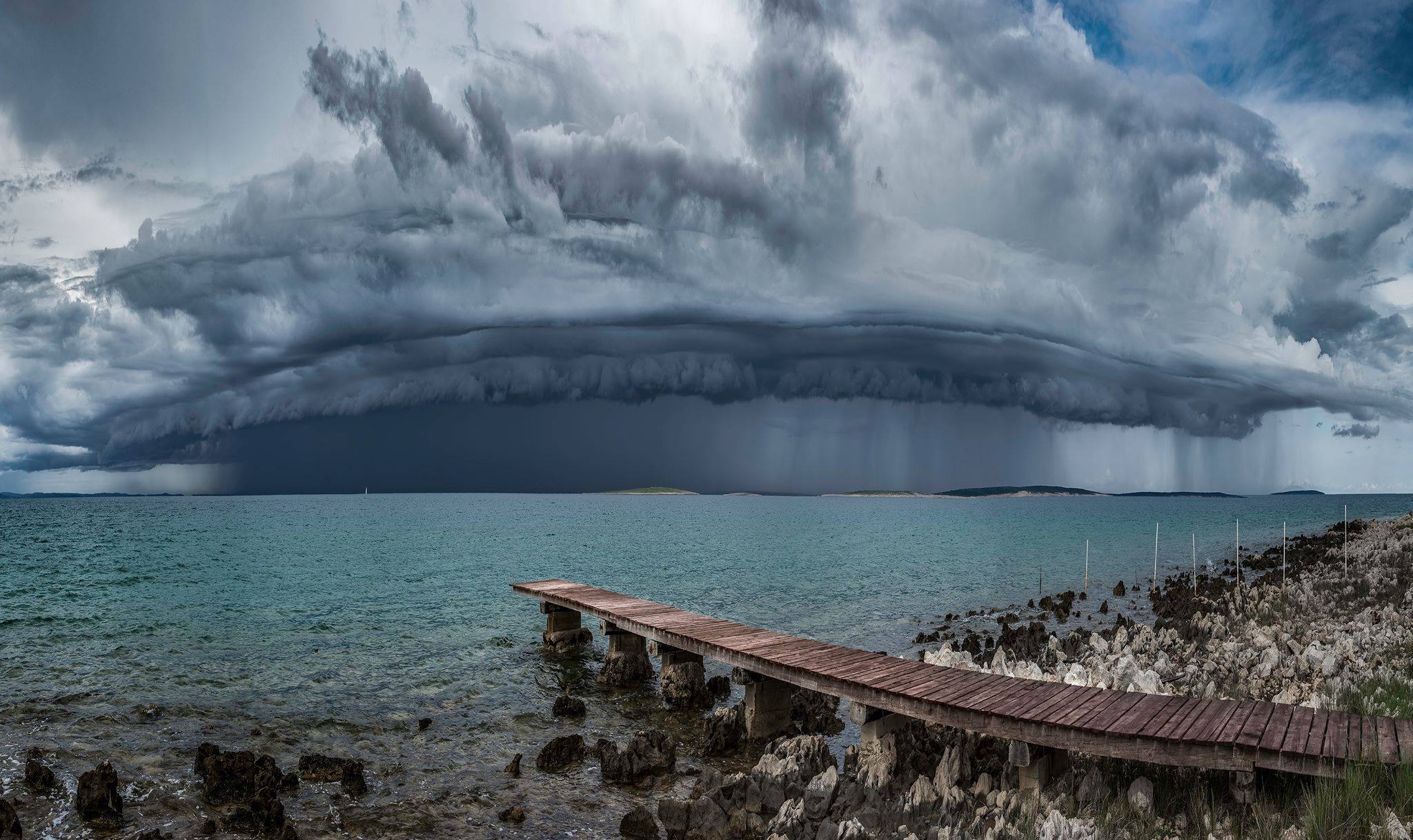 Nube shelf en Pag, Croacia. Foto: Danijel Palčić.