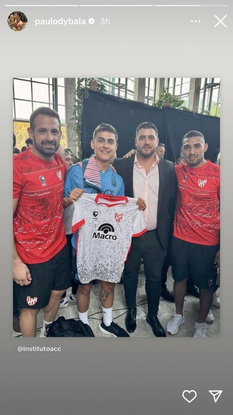 “Nuestro campeón del mundo”: el regalo de Instituto a Dybala