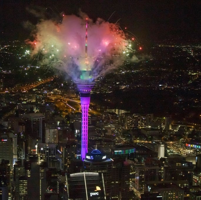 Nueva Zelanda y su clásica celebración con fuegos artificiales.