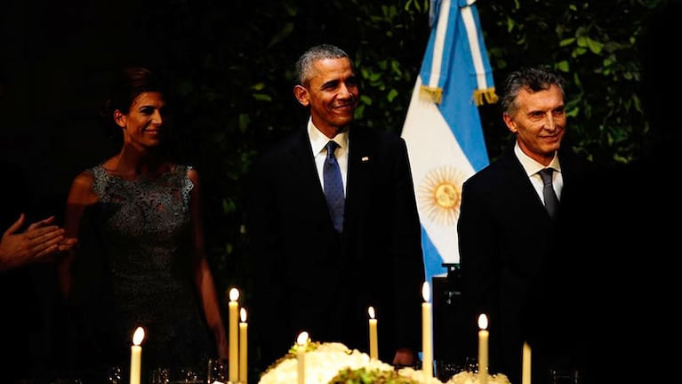 Obama, Macri y las primeras damas disfrutaron al cena de gala. Foto: Clarín.