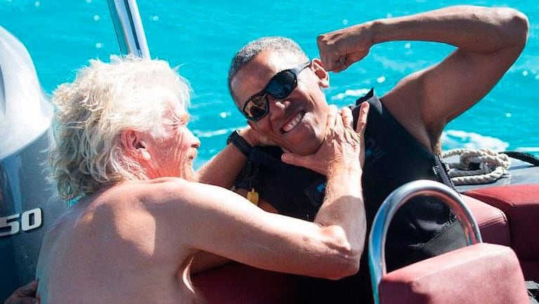 Obama se divierte haciendo kite surf en sus locas vacaciones