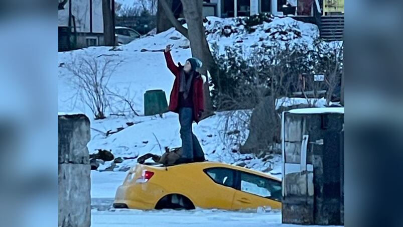 Ocurrió en Ottawa, capital de Canadá. 