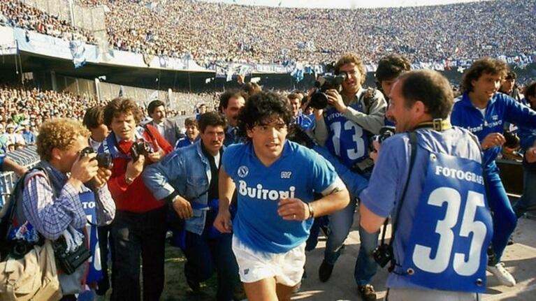 Oficial: el estadio de Napoli ya se llama Diego Armando Maradona