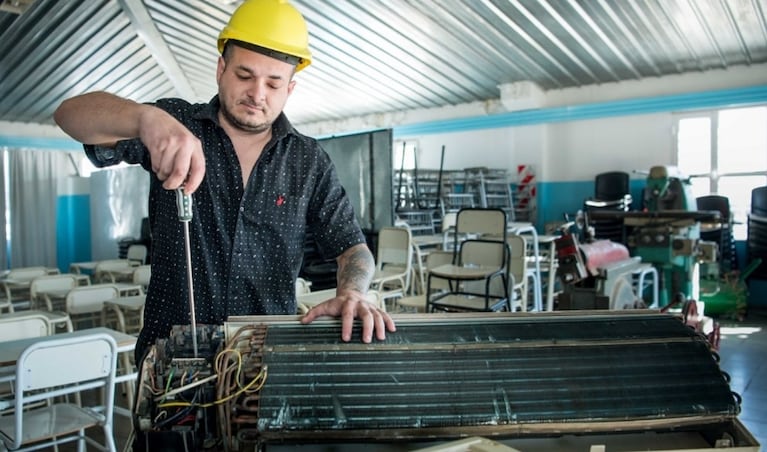 Ofrecen más de 2 mil cursos gratuitos con rápida salida laboral en Córdoba: cómo inscribirse