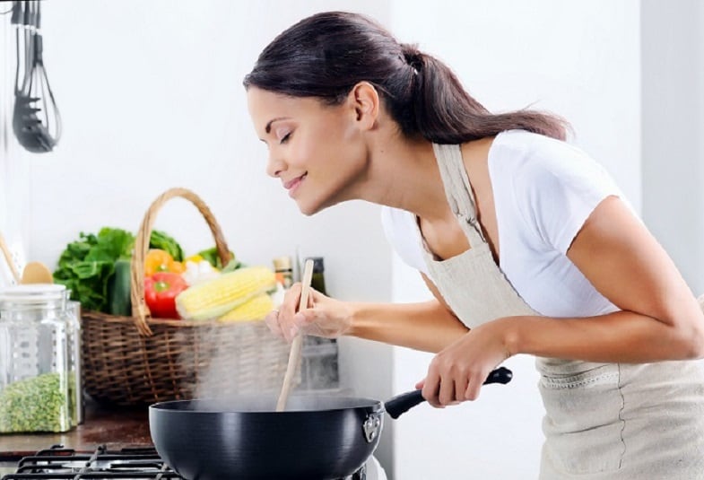 Oler la comida activa en el metabolismo el modo ahorro.. y engordamos más.