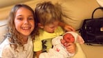 Olivia, Milo y Alma, los tres hijos de Mariano Martínez.