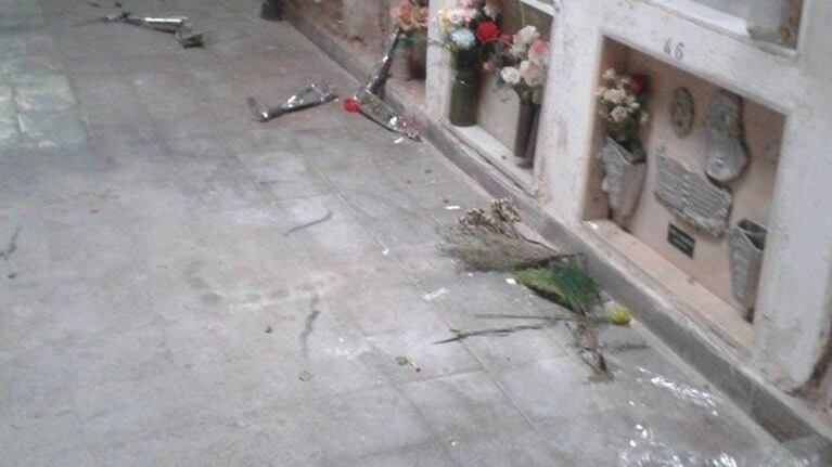 Olor, basura y falta de mantenimiento.
