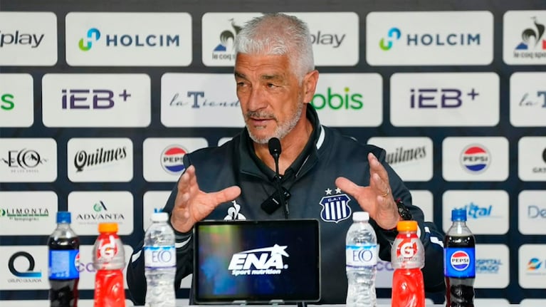 Omar De Felippe, DT de Talleres. Foto: Lucio Casalla / ElDoce.tv.